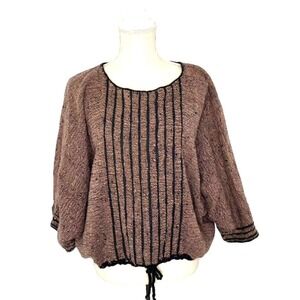Frog Hollow Creates Handwoven Sweater‎